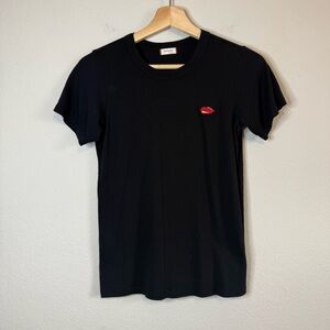 Aritzia Sunday Best Black Short Sleeve Crewneck Soft Cotton Tee Red Lips Decal